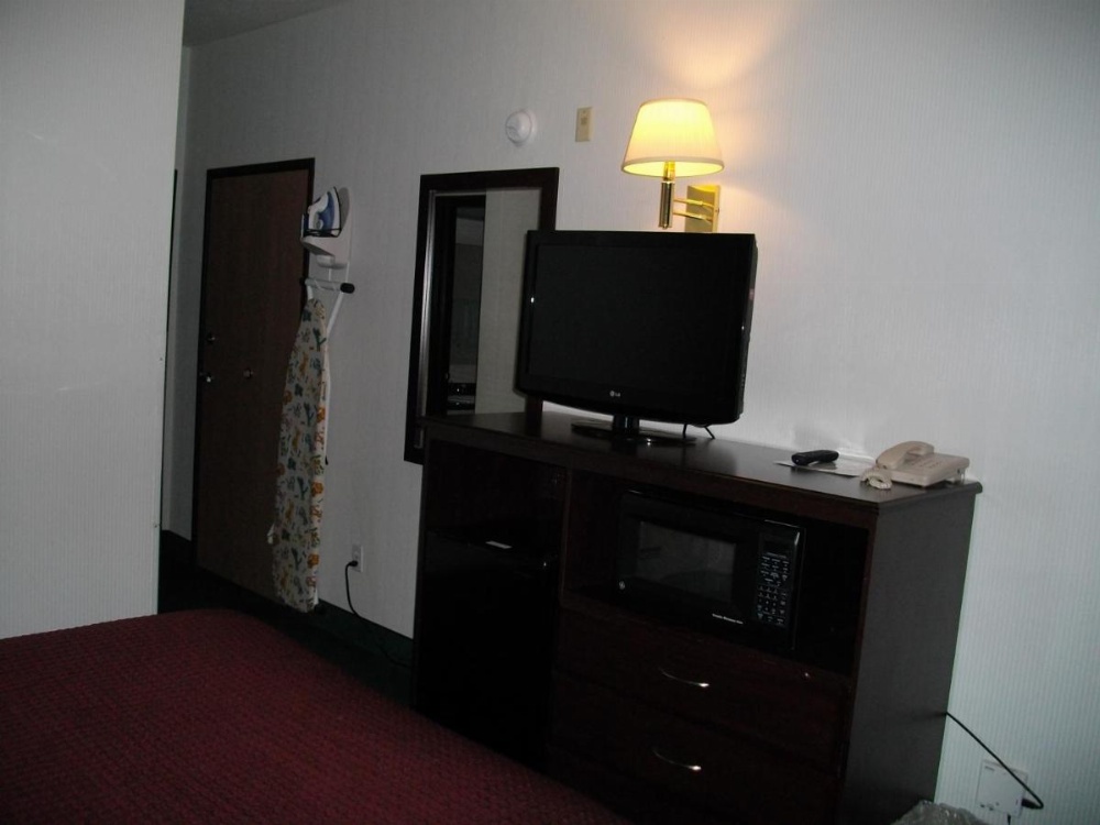 Room image 4